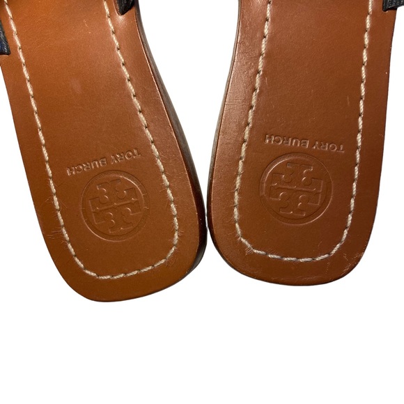 Tory Burch Black Leather Moore Flat Thong Sandal in Size 9 - Picture 2 of 9